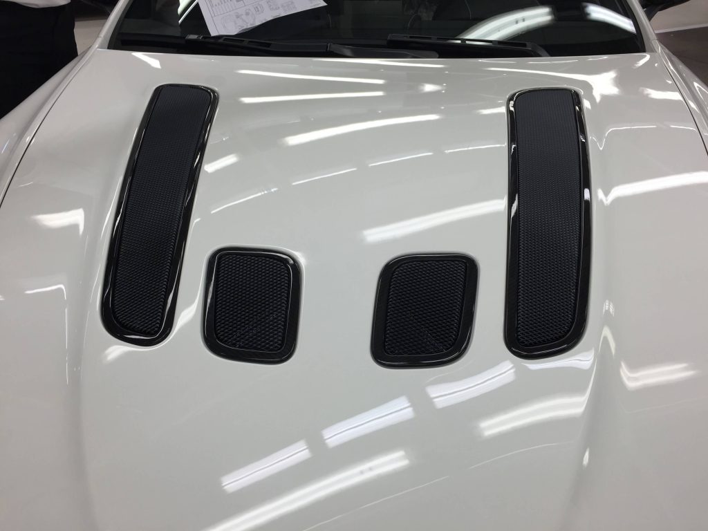 white car bonnet 